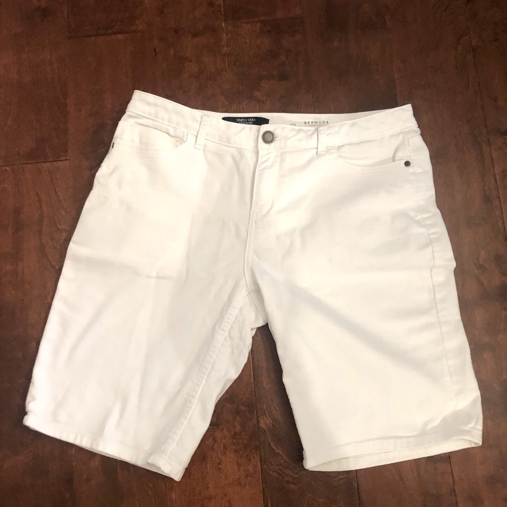 White Sz 10 Simply Vera Mid Rise Bermuda Shorts